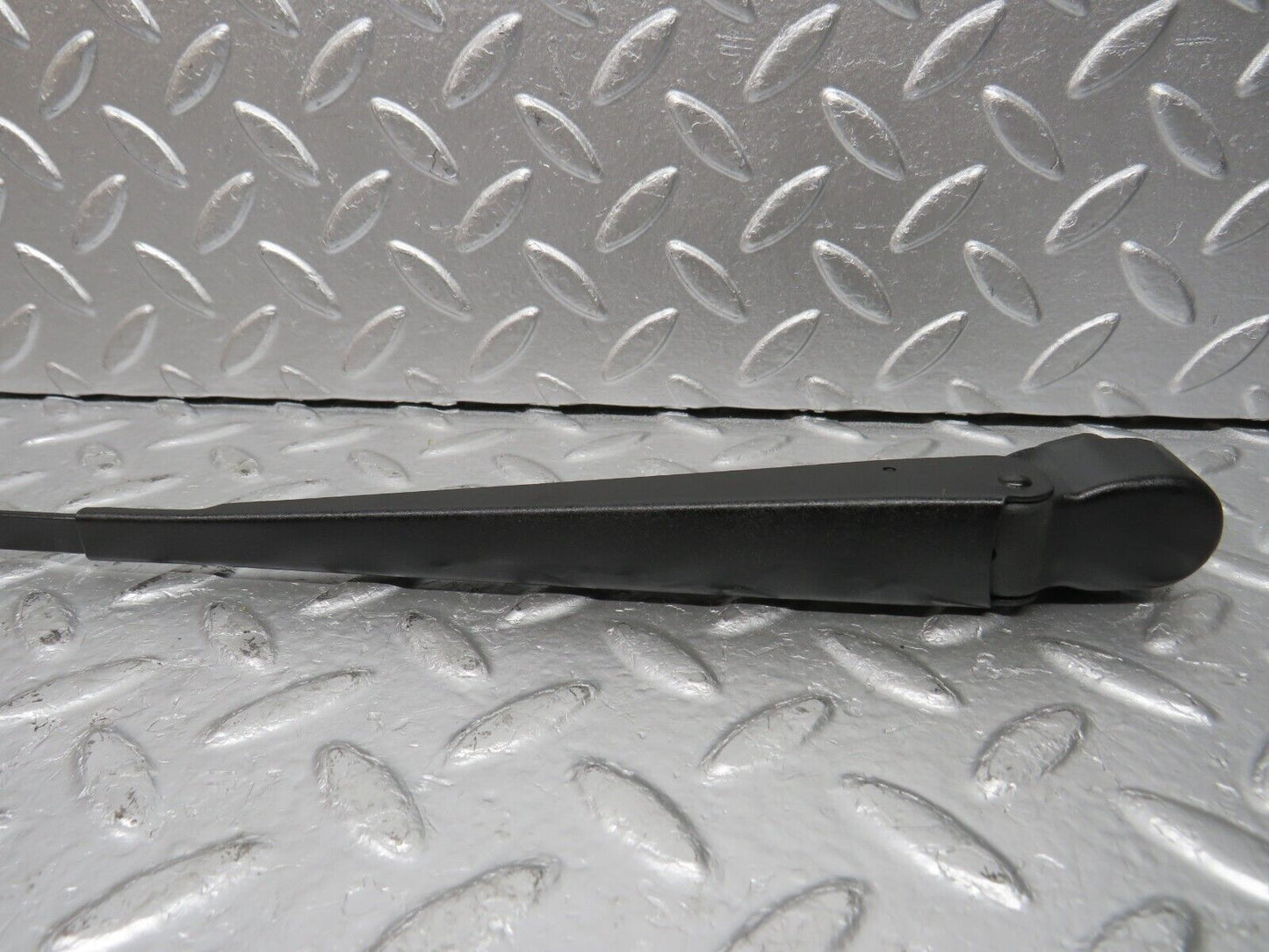 31161 Mercedes-Benz W123 200D Wiper Arm Bosch Left Side