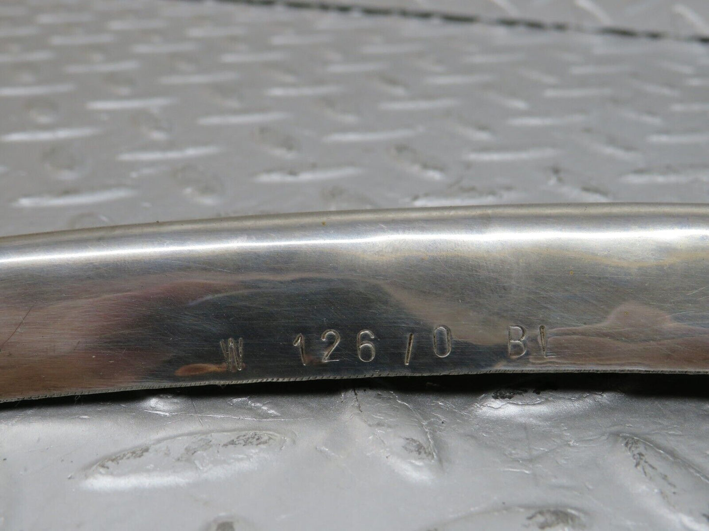 36291 Mercedes-Benz W126 420SE Rear Left Chrome Wheel Arch Trim