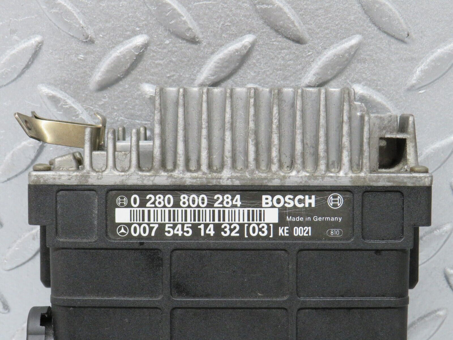 38808 Mercedes-Benz W201 190E 2.6L Engine Control Unit Bosch 0075451432 0280800284