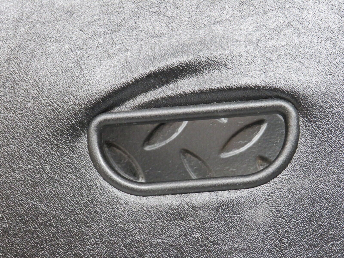 31567 Mercedes-Benz W201 190LE 1.8L C Pillar Cover Trim Right Black 2016950244