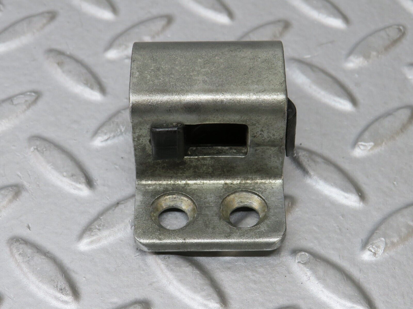 36131 Mercedes-Benz W126 420SE Door Lock Latch Left Side