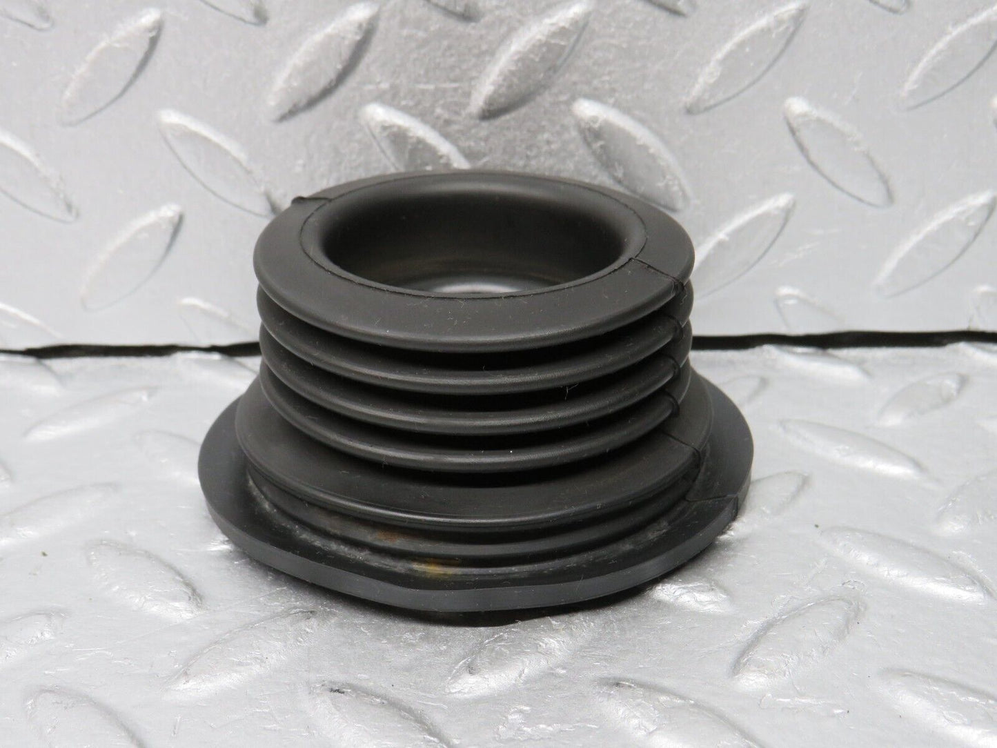 38043 Mercedes-Benz A124 320E Cabriolet Steering Column Rubber 1244620396
