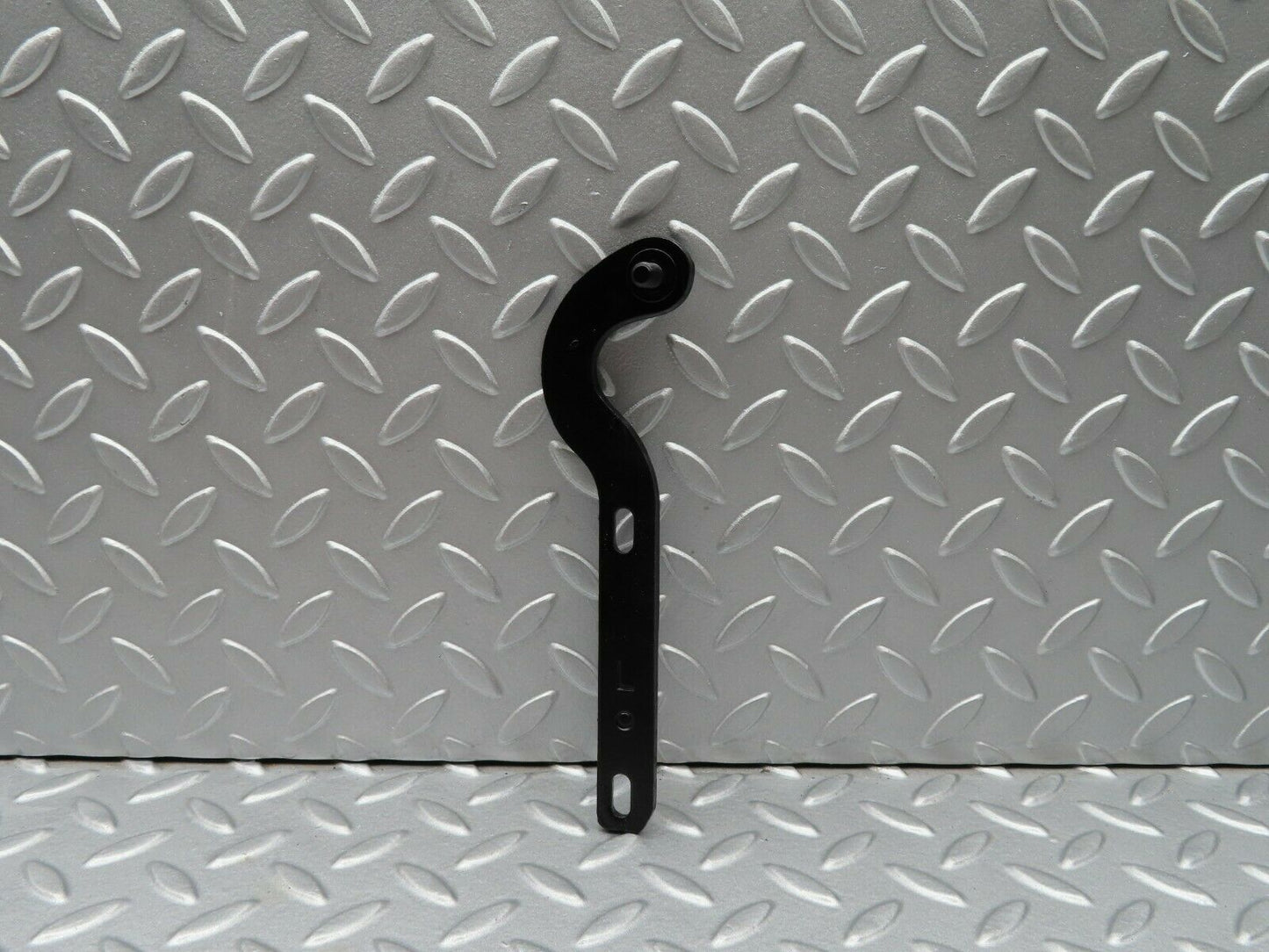 5140 Mercedes-Benz R107 350SL Left Bonnet Hinge Support