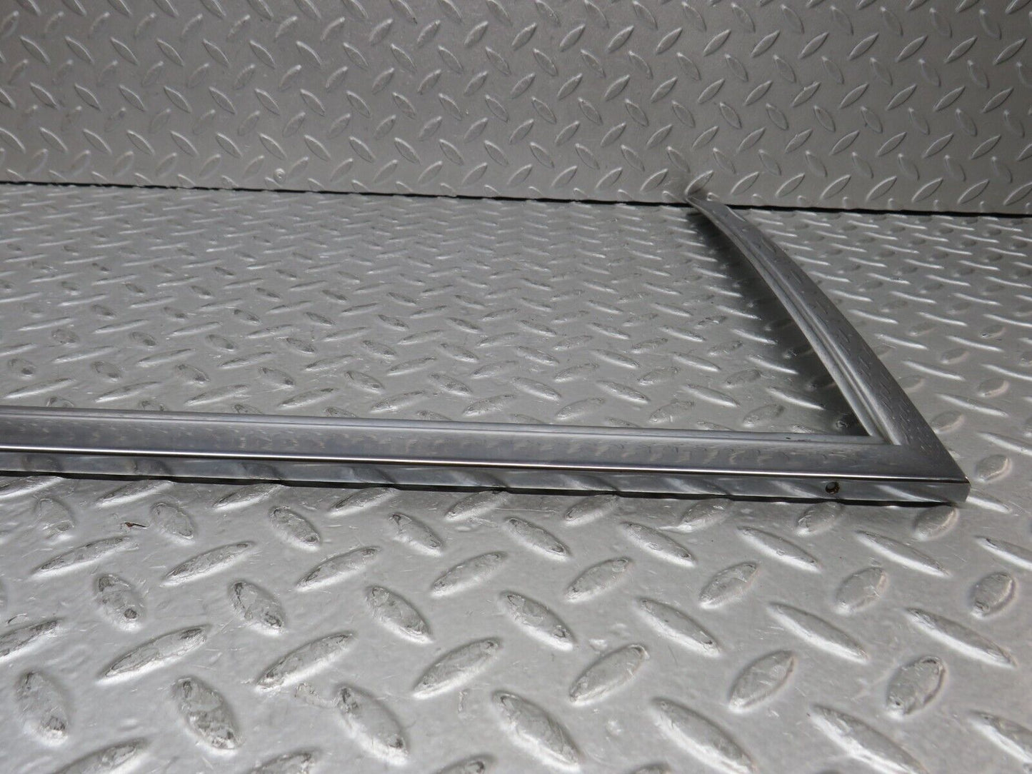 37319 Mercedes-Benz W109 300SEL Rear Left Door Chrome Window Frame