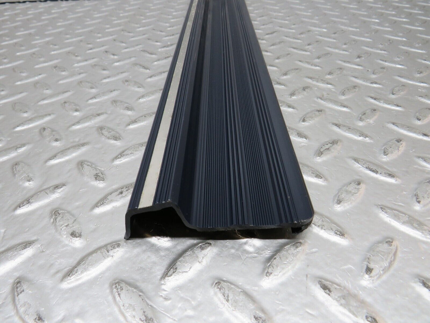 31960 Mercedes-Benz W123 230E Rear Right Door Sill Trim Blue