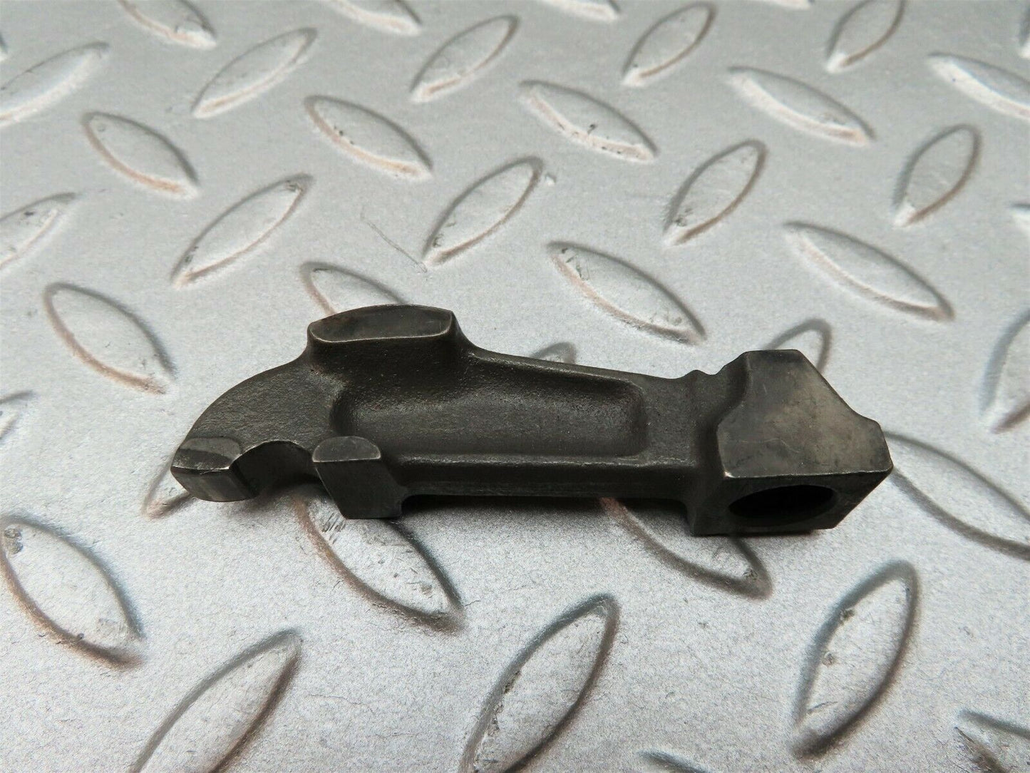 3537 Mercedes-Benz W108 280SE Valve Rocker Arm With Retaining Spring