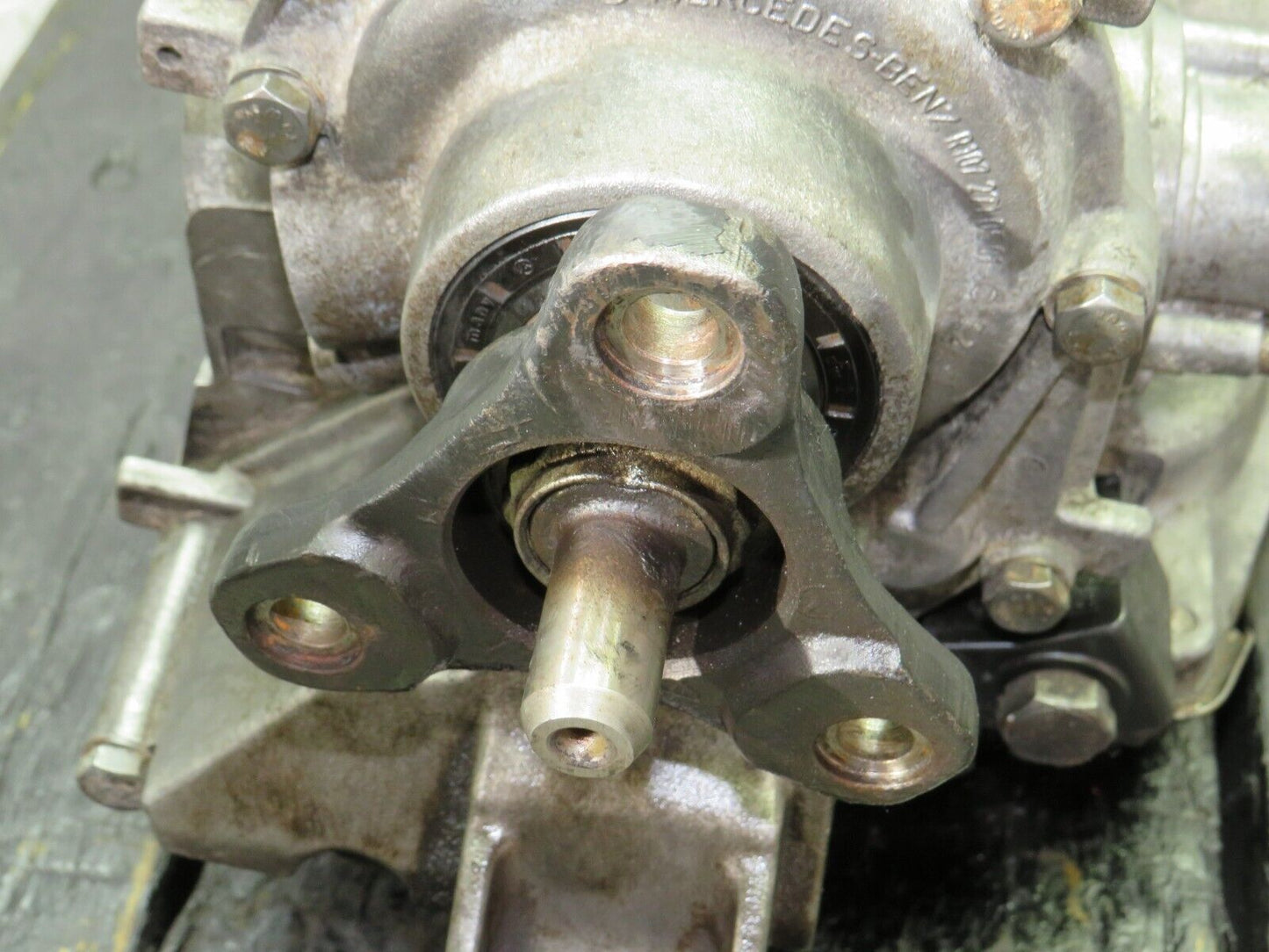 35676 Mercedes-Benz R107 280SL Coupe  Automatic Gearbox 722.306 1072702801