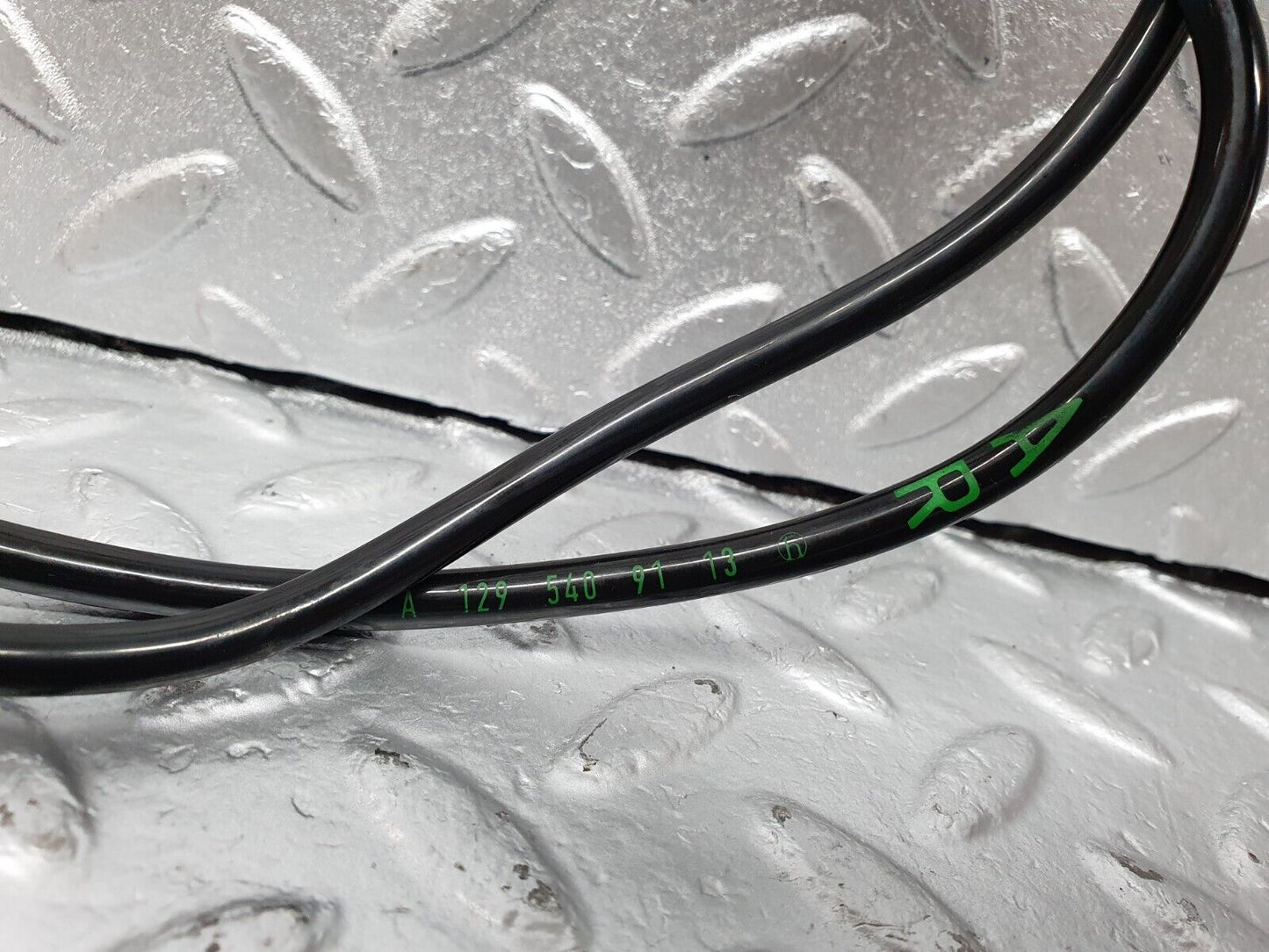 42359 Mercedes-Benz R129 320SL Coupe Rear Right Brake Pad Sensor Wire 1295409113 0285459628