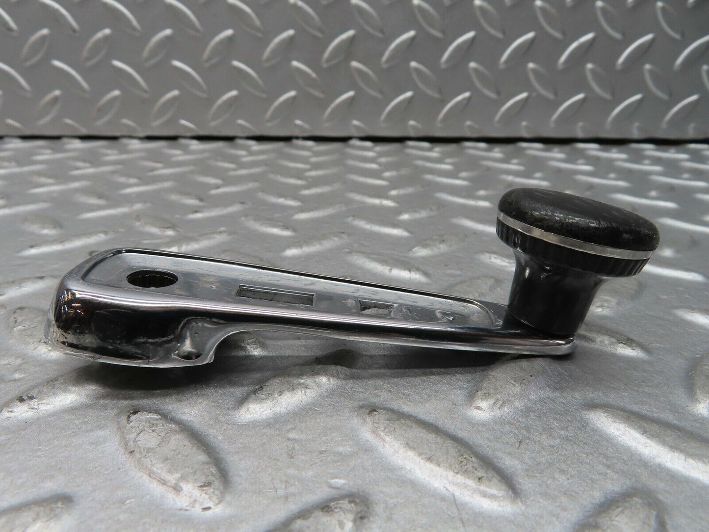 19261 Mercedes-Benz W123 300D Window Lifter Crank Handle