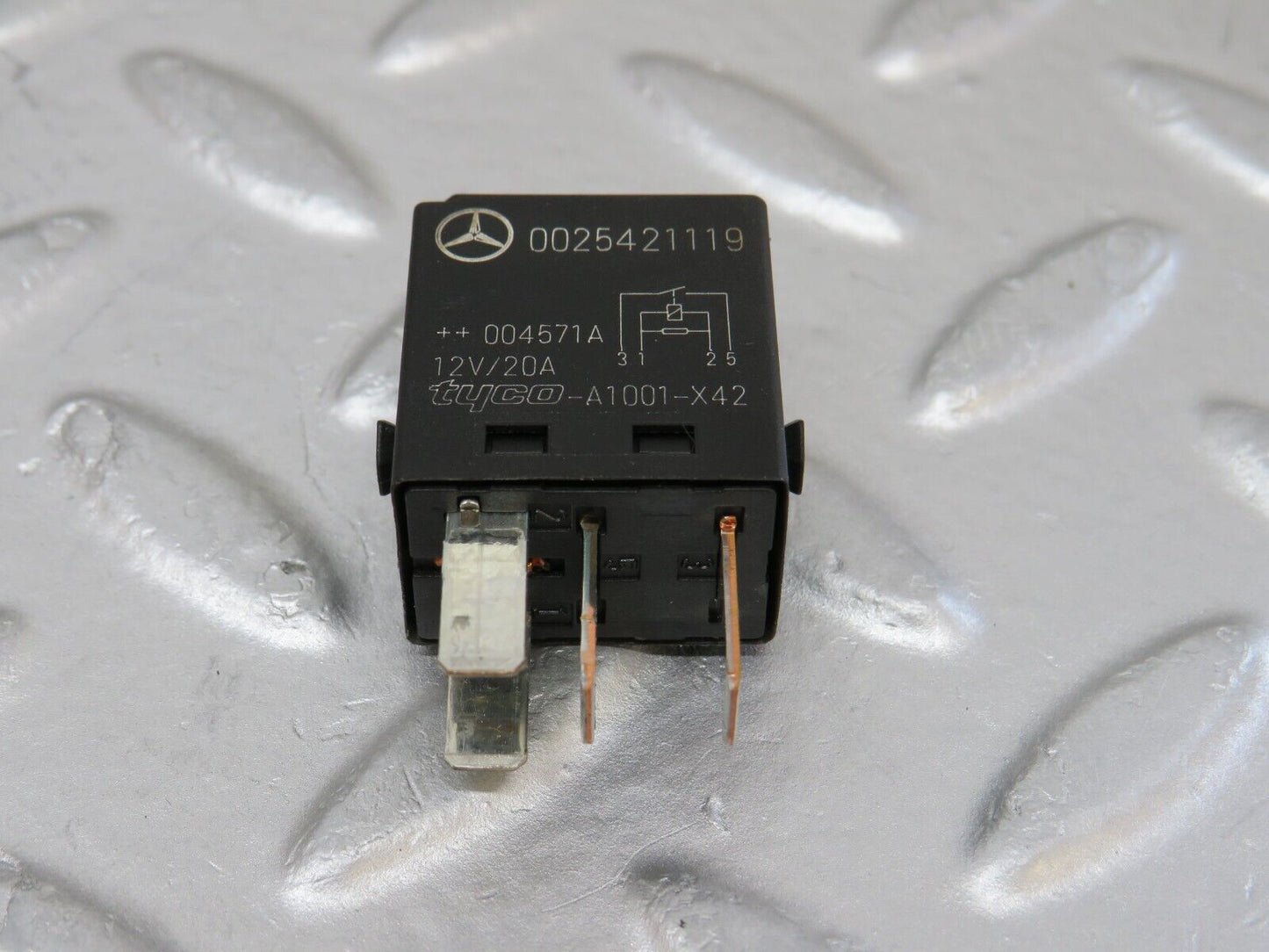 34873 Mercedes-Benz W210 320E Indicator Relay 0025421119