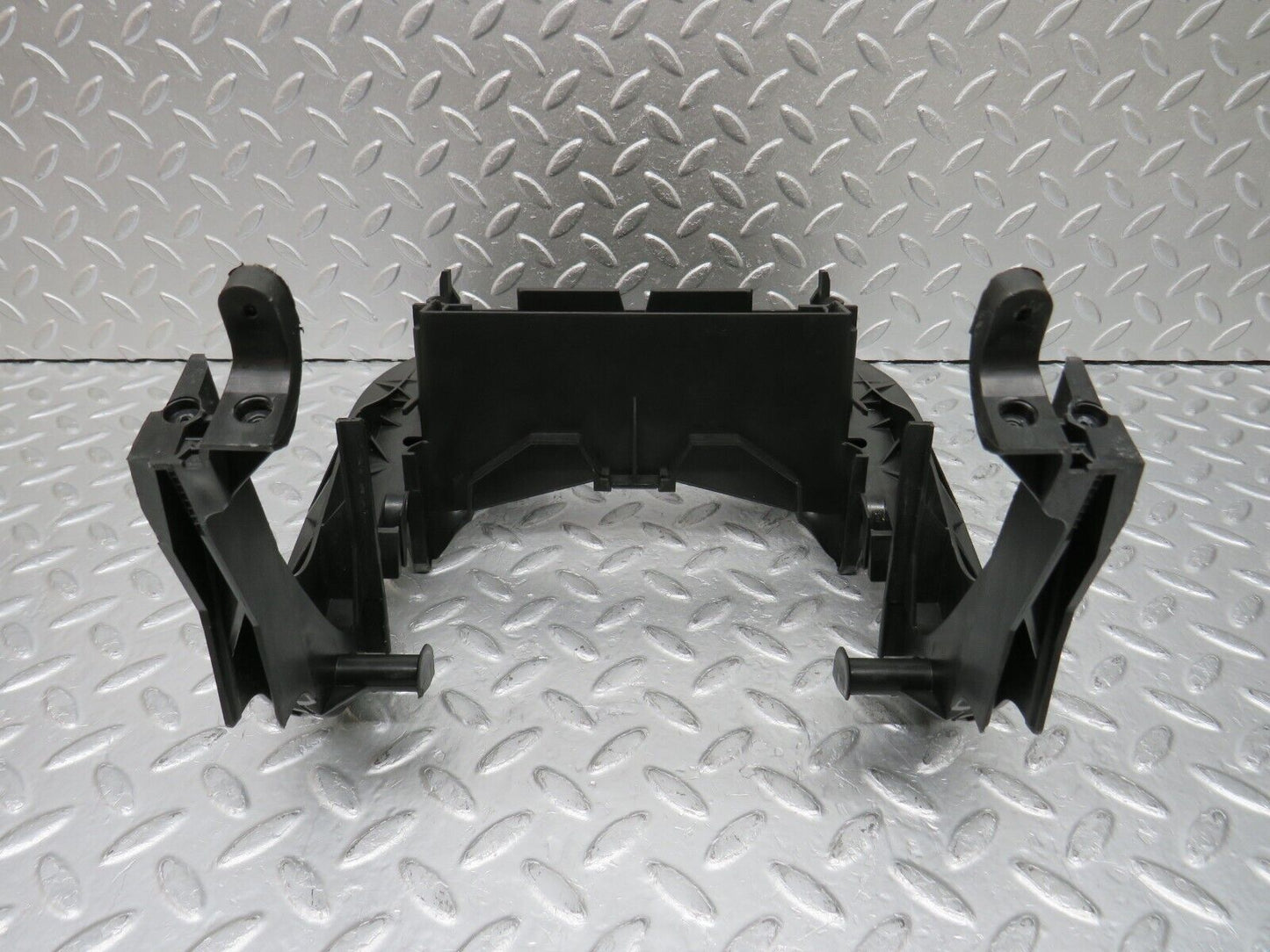 34976 Mercedes-Benz W210 320E Centre Console Bracket 2106891016 2106830325