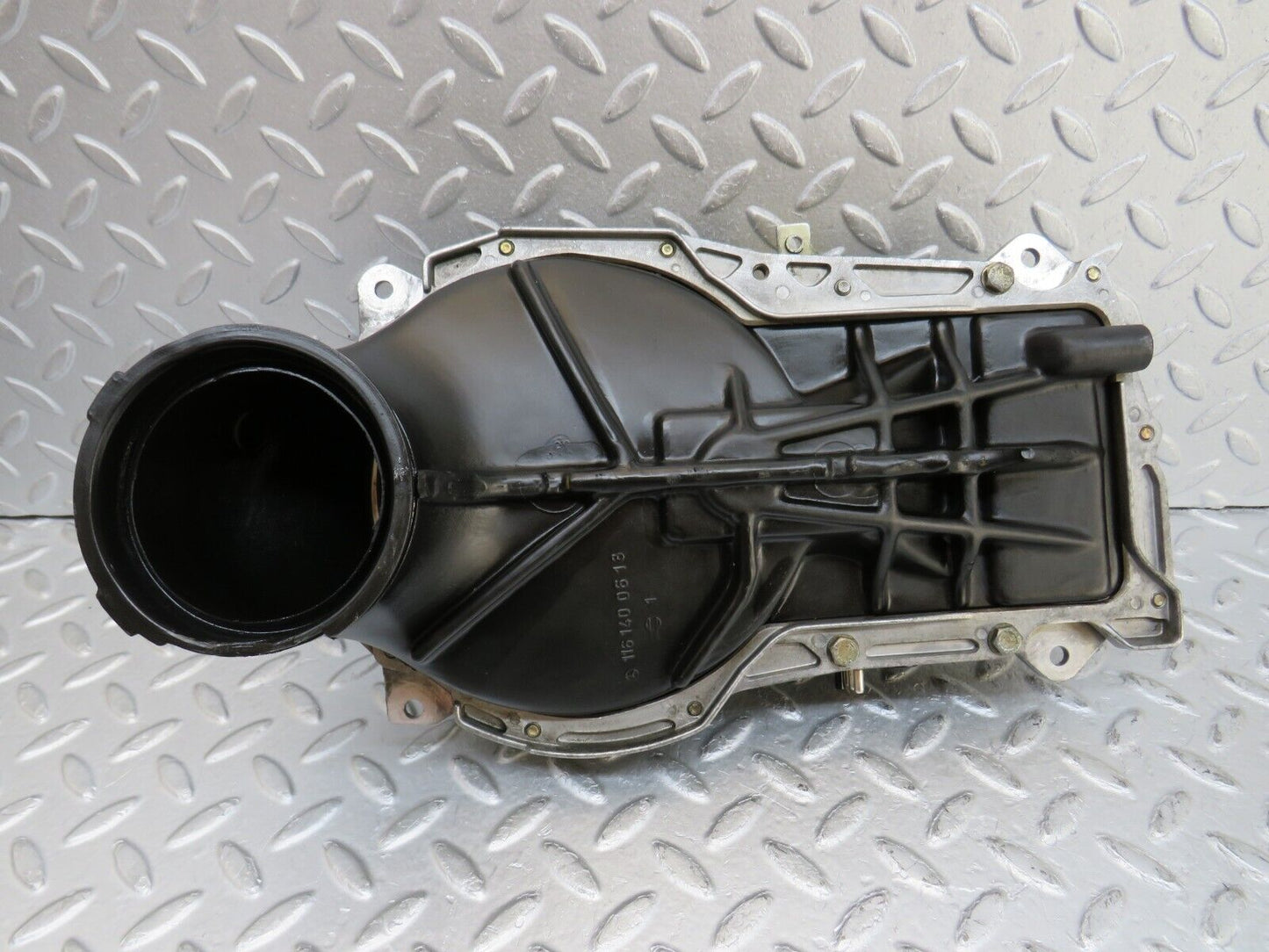 36269 Mercedes-Benz W126 420SE Air Flow Mass Meter Sensor Bosch 0438121037 1161400618