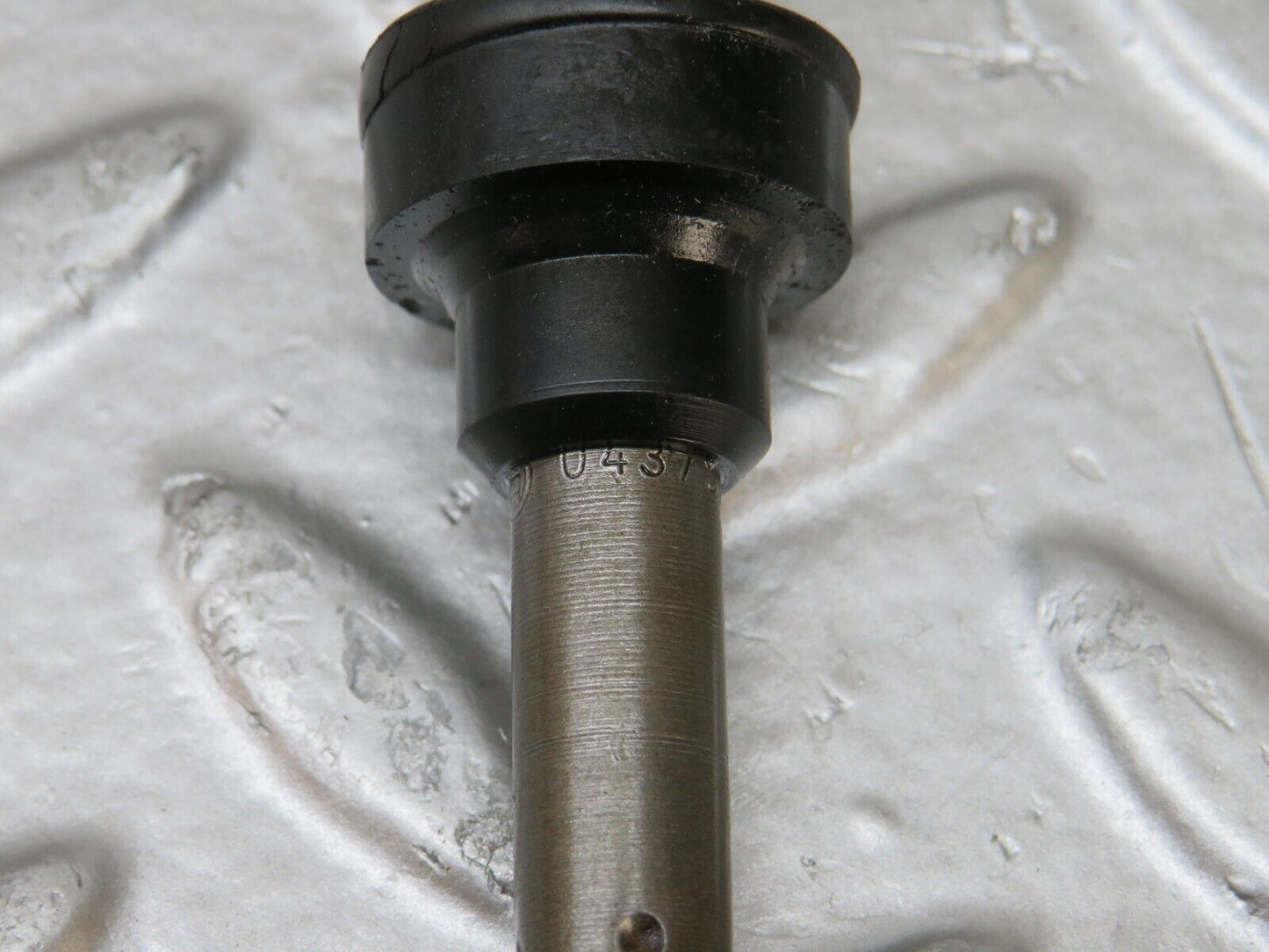 26255 Mercedes-Benz W116 450SE Fuel Injector Bosch 0437502010