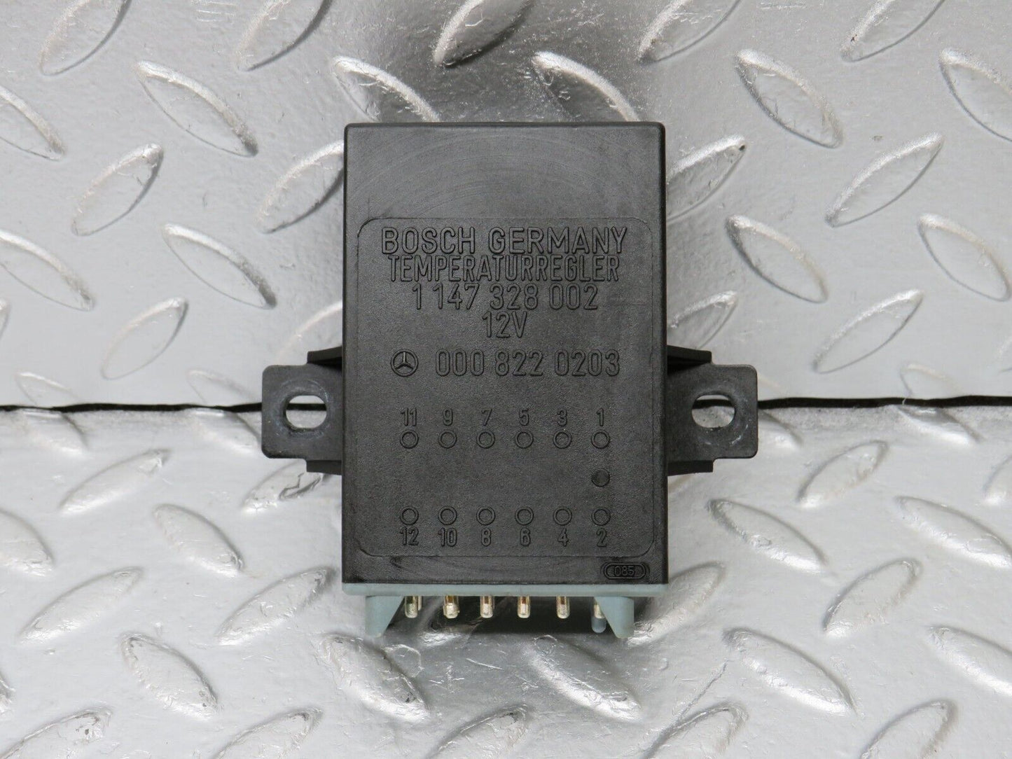 34422 Mercedes-Benz C126 380SEC Temperature Regulator Unit Bosch 1147328002