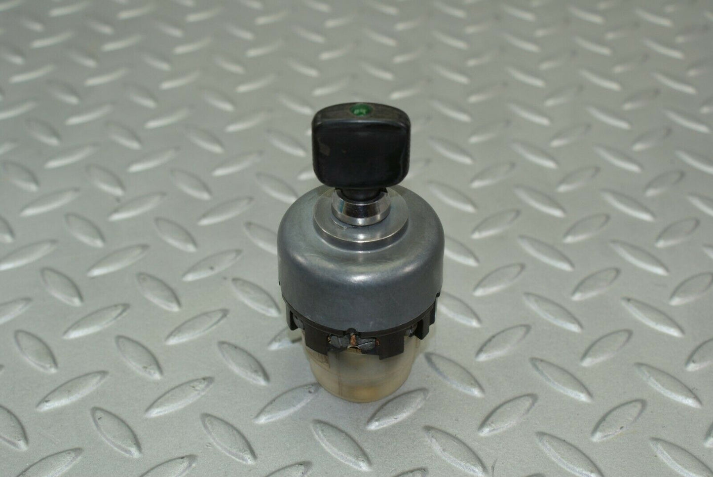3204 Mercedes-Benz W115 220D Headlight Switch