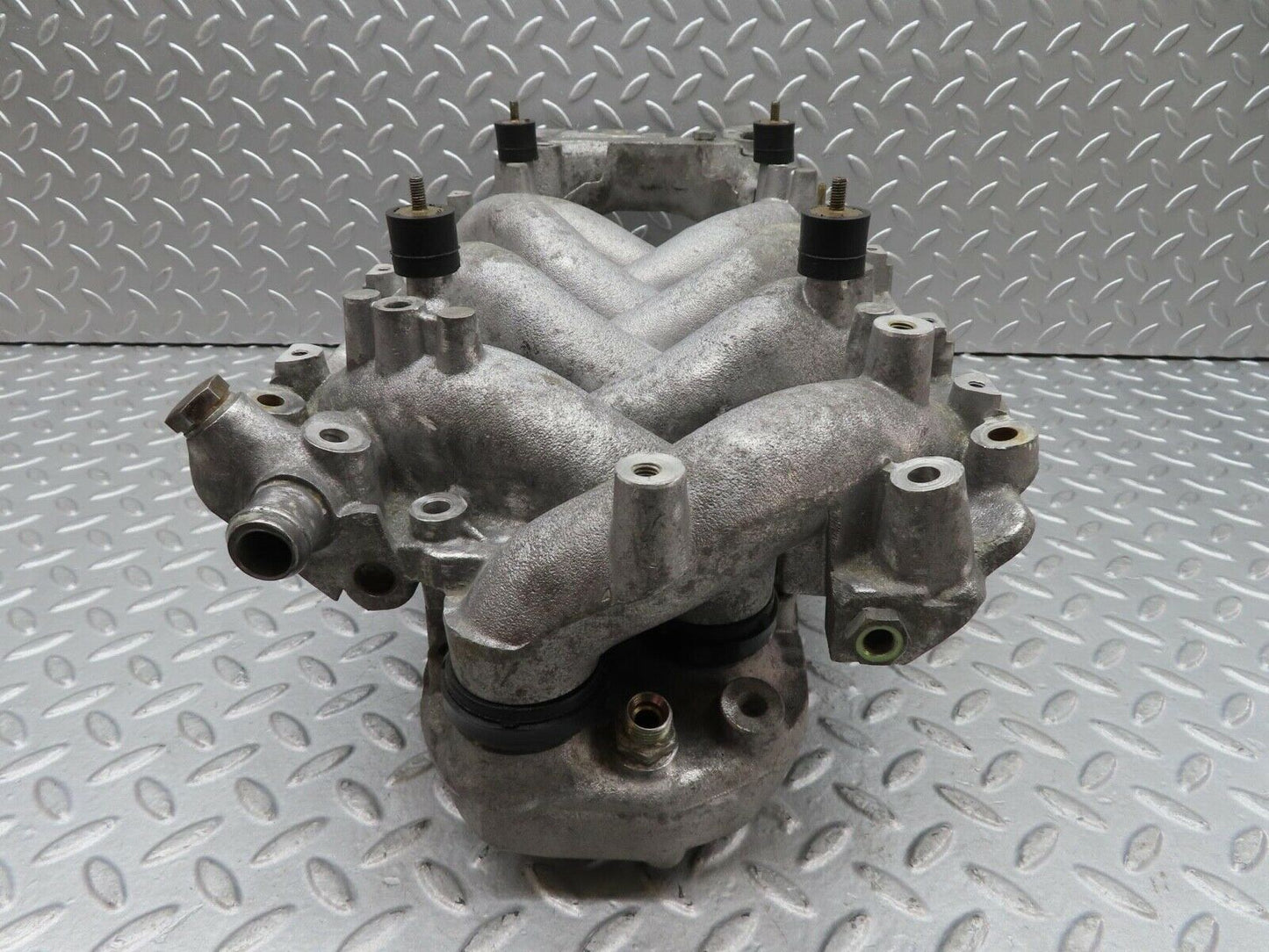 16724 Mercedes-Benz C107 380SLC Air Intake Manifold 1161414301