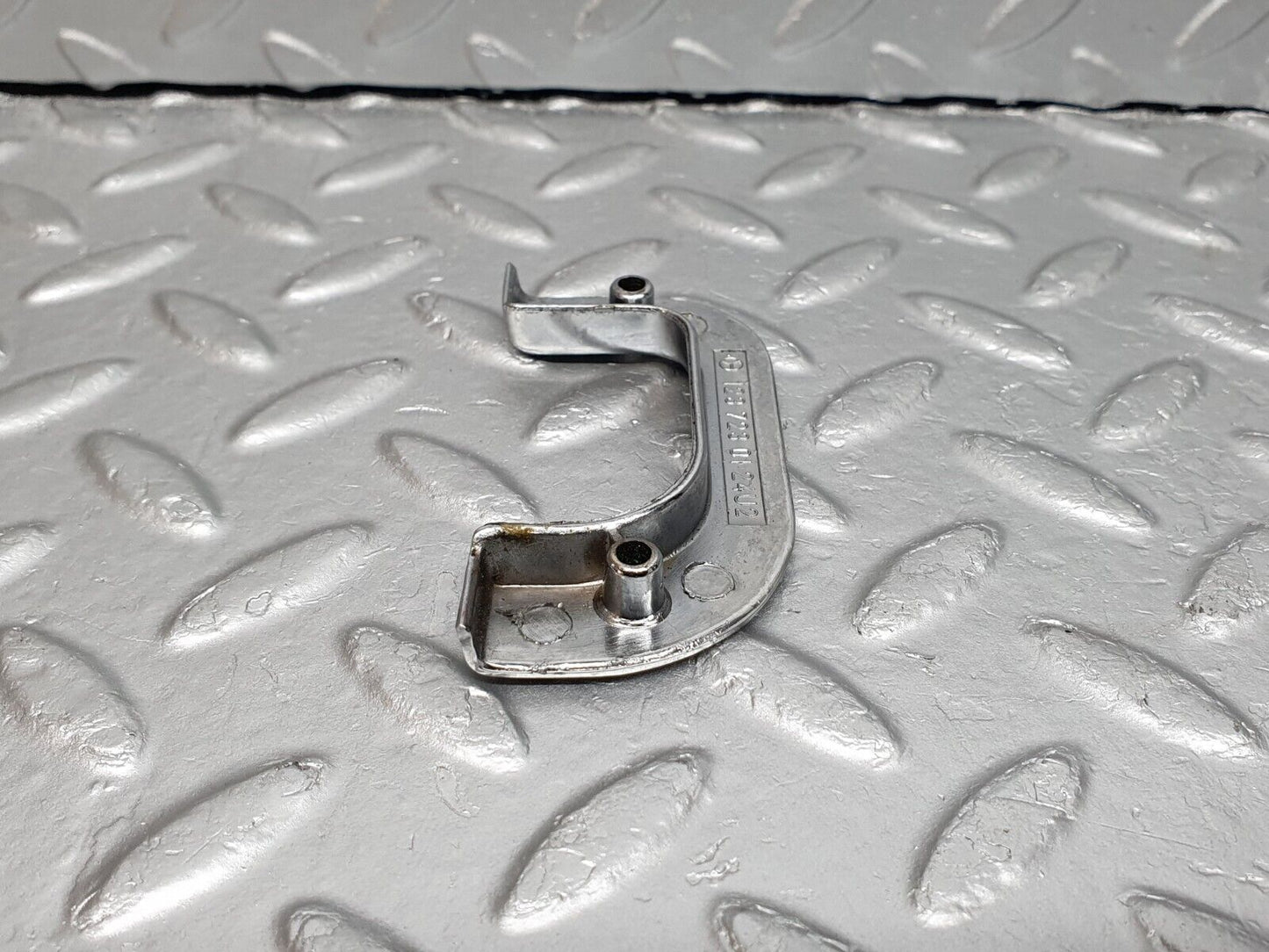 40898 Mercedes-Benz W126 300SE Interior Chrome Door Latch Trim Left 1237230124