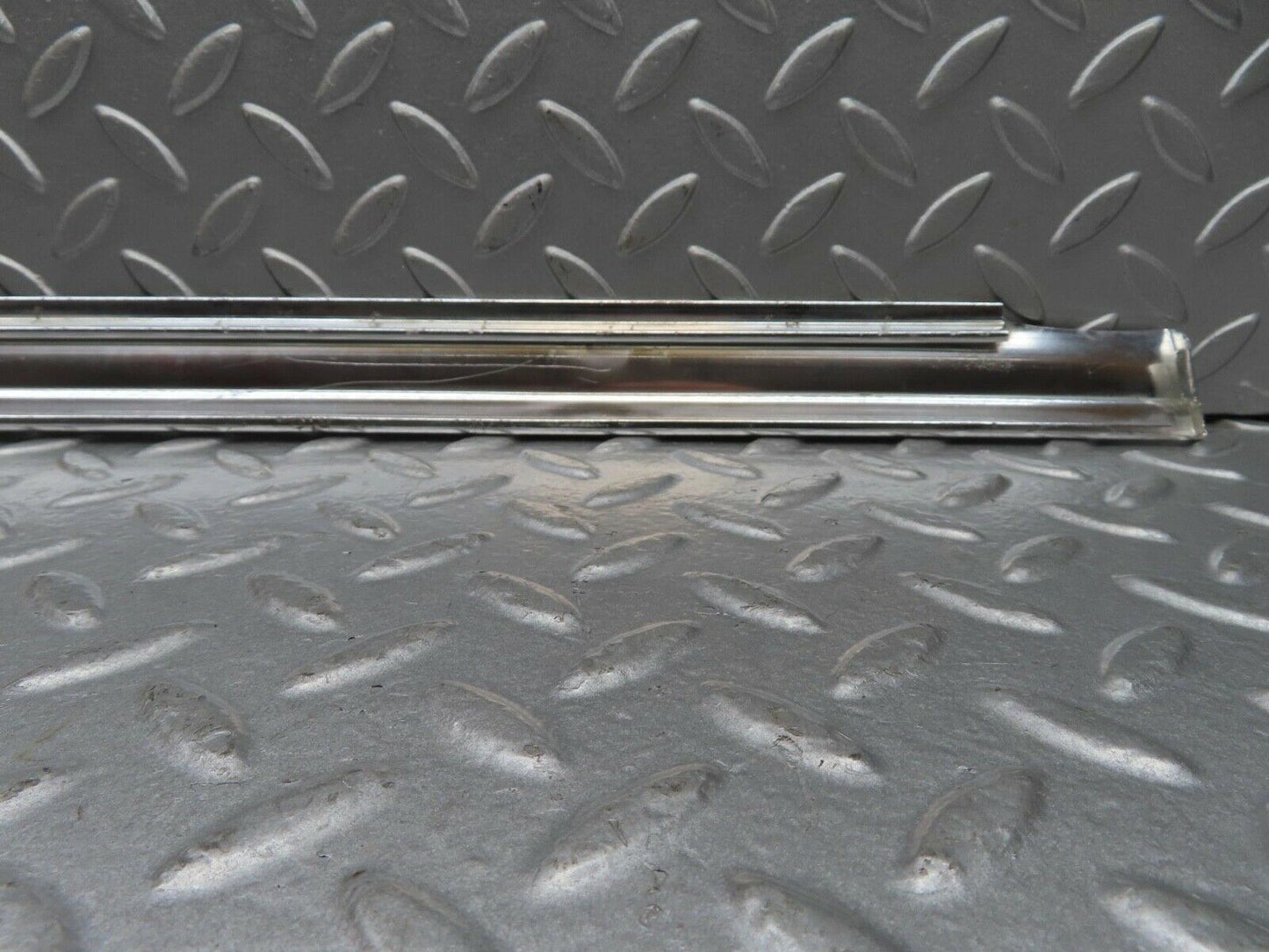 13029 Mercedes-Benz W111 220S Front Right Door Chrome Moulding Trim
