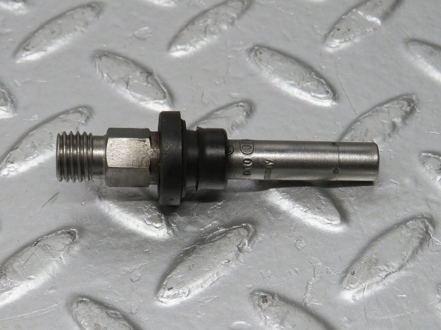 32707 Mercedes-Benz S124 300TE Wagon Fuel Injector Bosch 0437502010