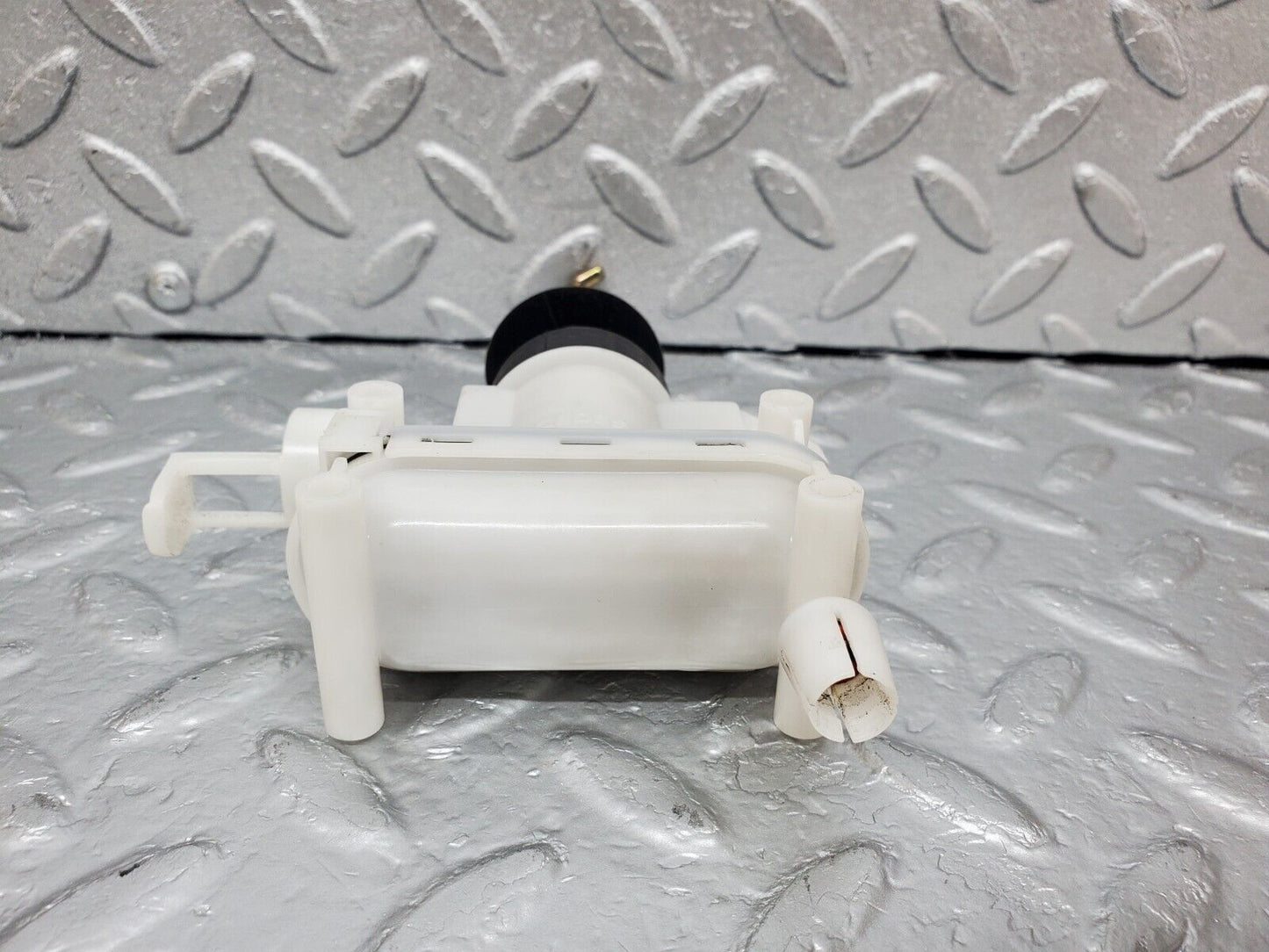 44952 Mercedes-Benz R129 300SL Coupe Left Door Lock Vacuum Actuator