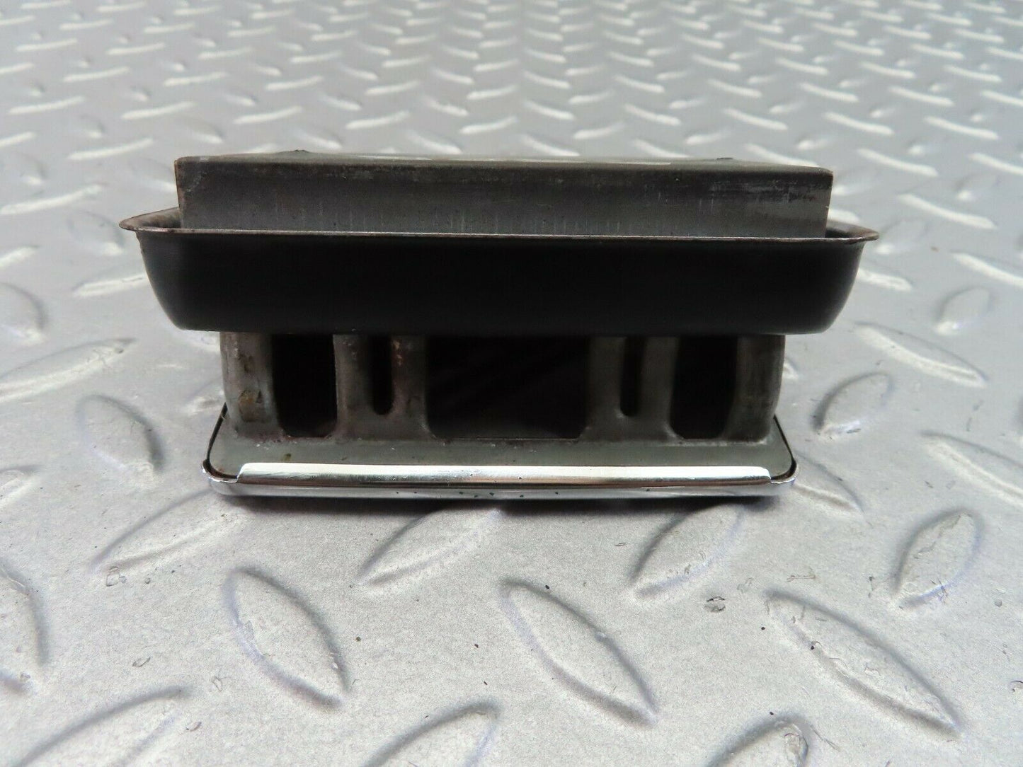 7915 Mercedes-Benz W115 220D Rear Door Ashtray