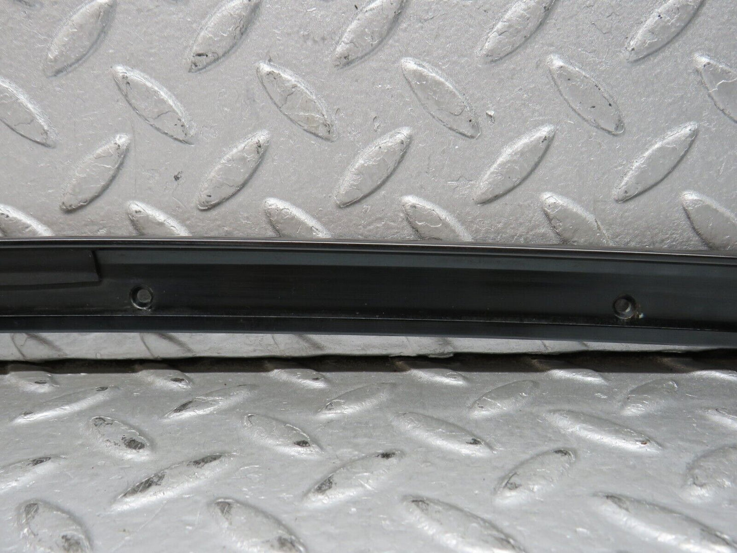 37894 Mercedes-Benz A124 320E Cabriolet A Pillar Sealing Rail Trim Right Side