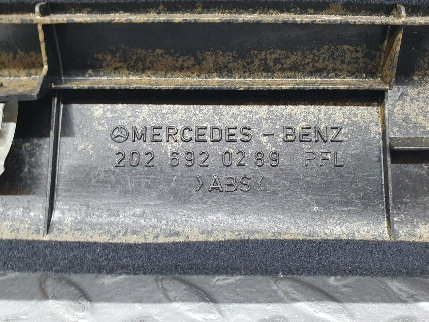 41759 Mercedes-Benz W202 C200 A Pillar Trim Cover Right Side Grey 2026920289