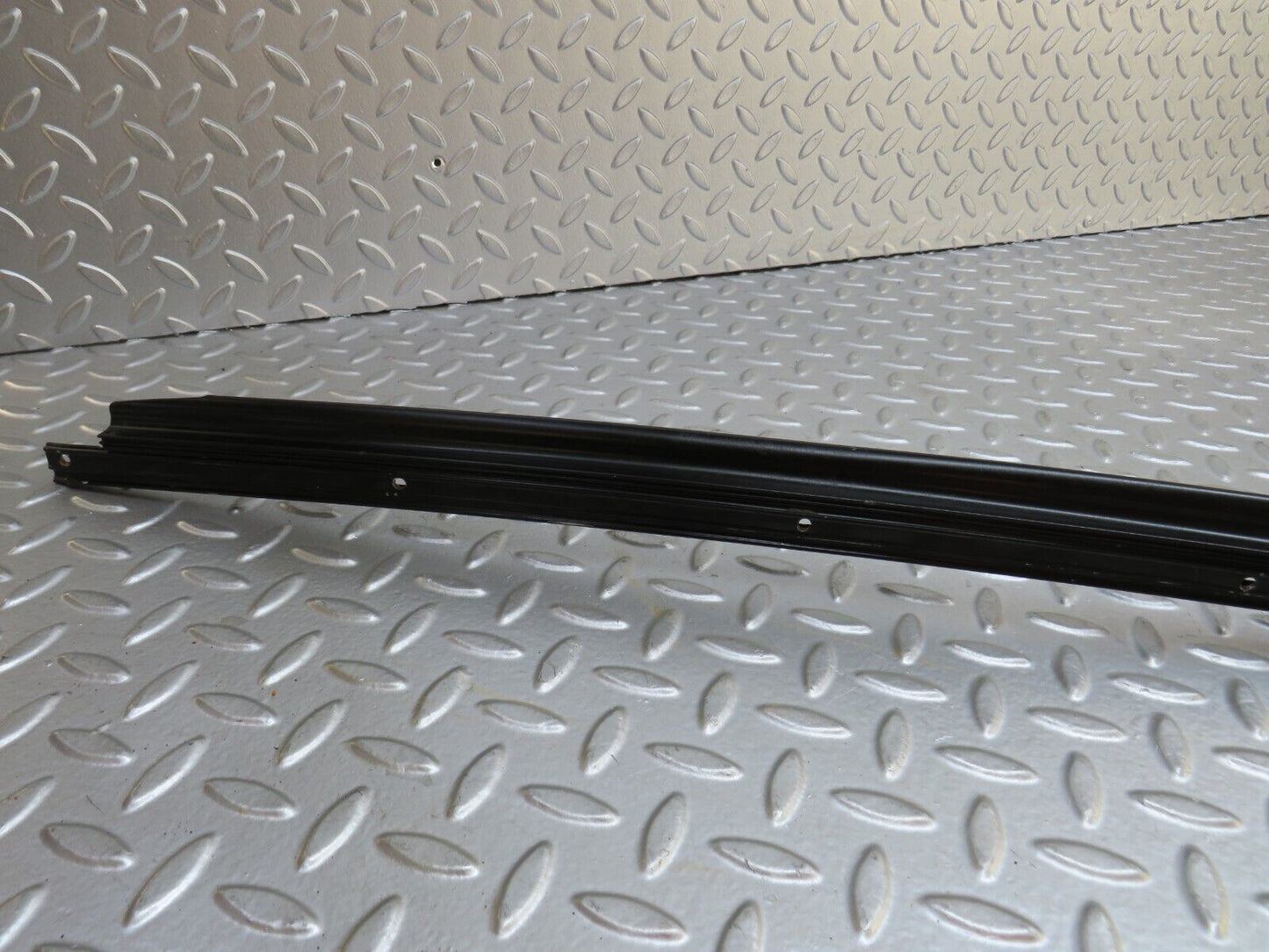 37030 Mercedes-Benz C126 420SEC Coupe Roof Trim Right