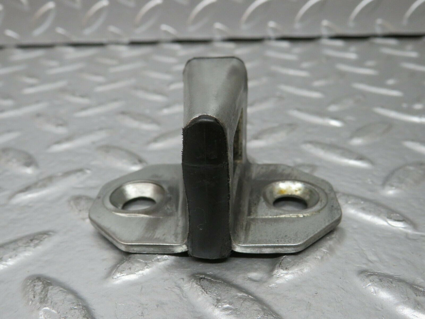 24312 Mercedes-Benz S124 220TE Wagon Door Lock Latch