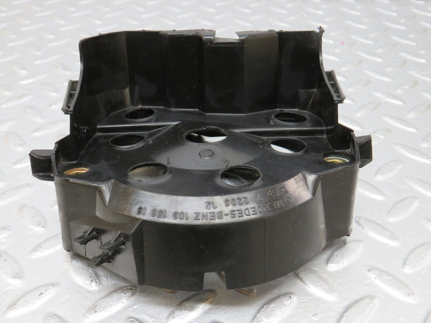 34186 Mercedes-Benz W124 260E Ignition Distributor Suppressor Cover 1031580585