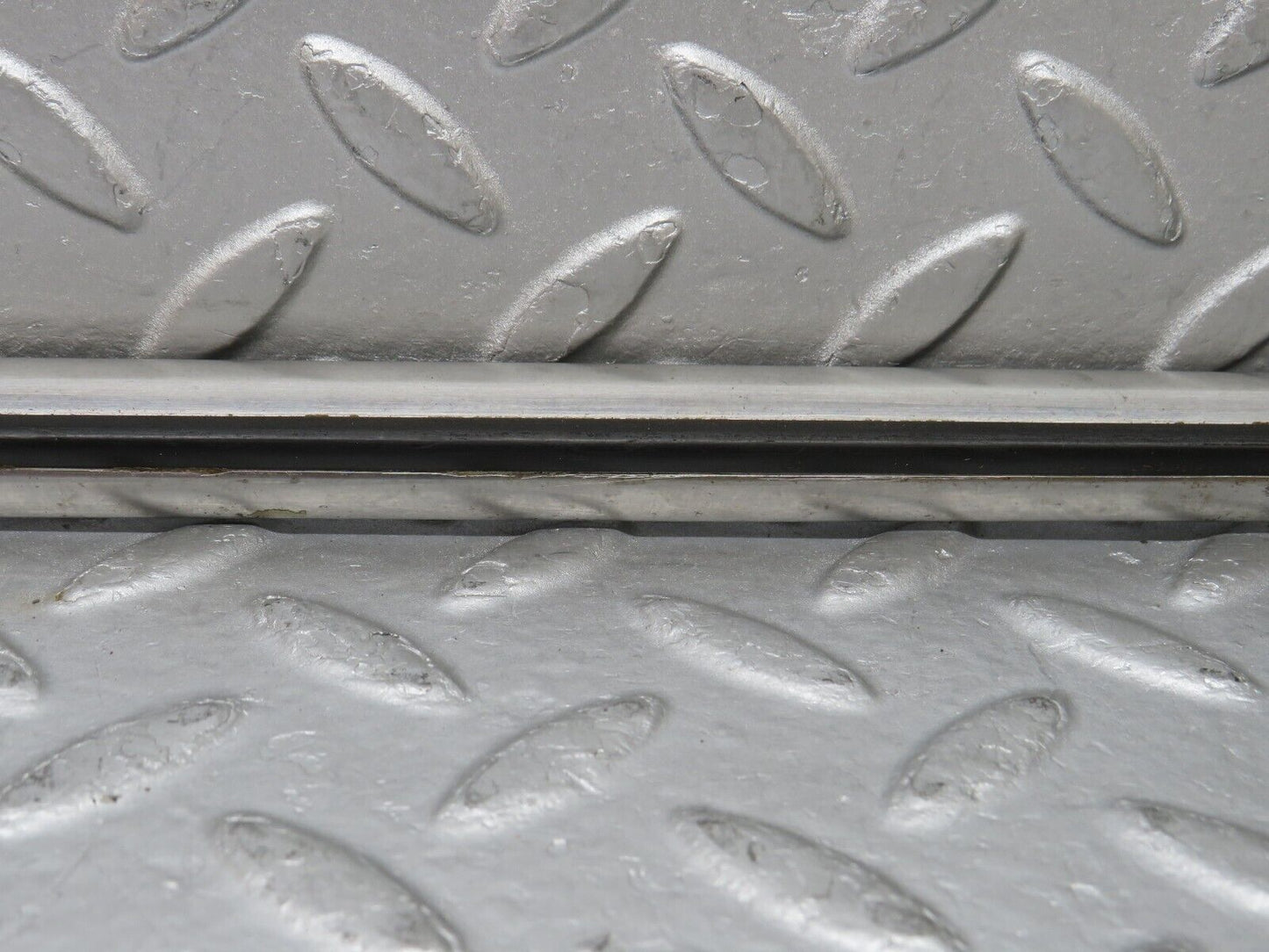 35774 Mercedes-Benz W108 Front Left Door Centre Moulding Trim
