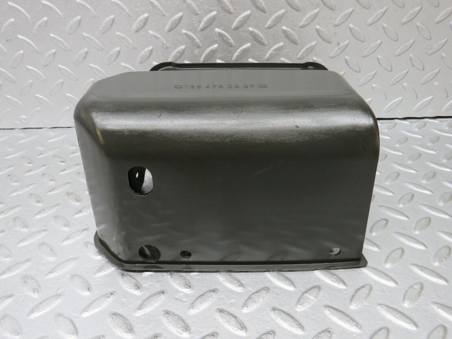 36144 Mercedes-Benz W126 420SE Fuel Pump Protective Cover 1264780337