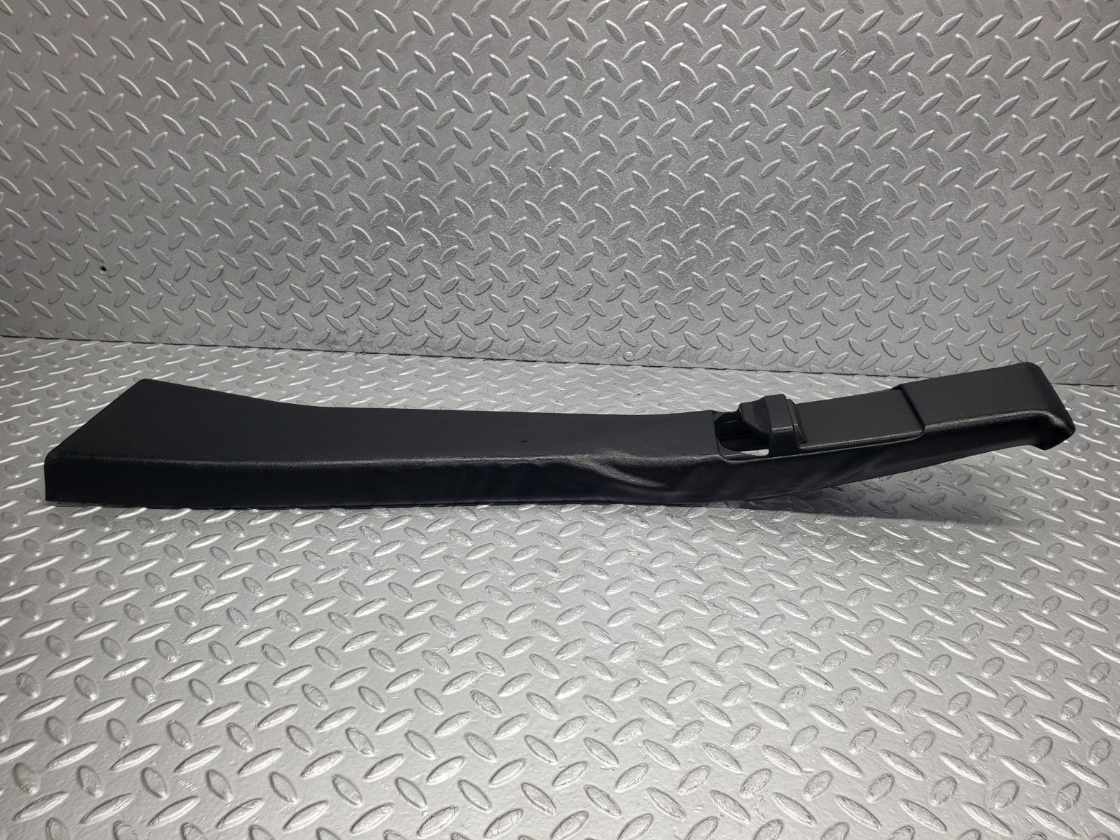 W201 Baby Benz b pillar cover left used OEM