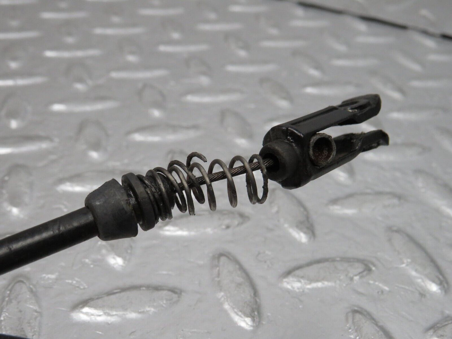 30927 Mercedes-Benz W201 190E 2.0L Bonnet Release Cable 1239970681