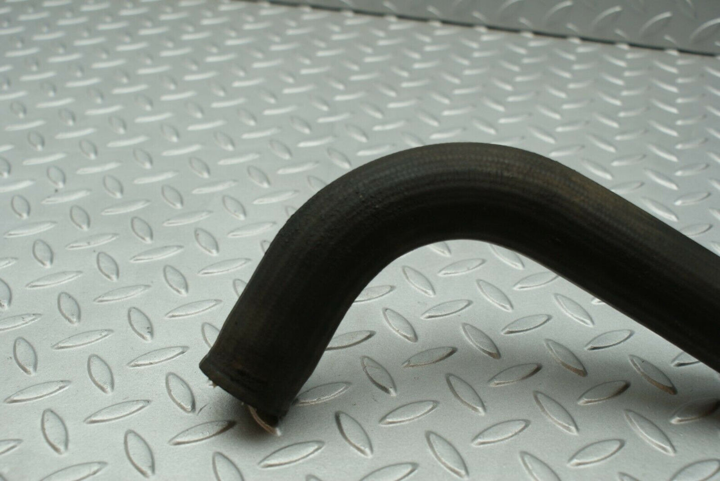 3223 Mercedes-Benz W115 220D Radiator Hose Lower Coolant Hose 1155011882