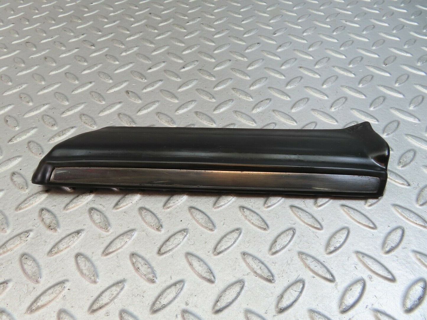 9610 Mercedes-Benz C123 280CE Coupe Front Right Fender Lower Moulding Trim