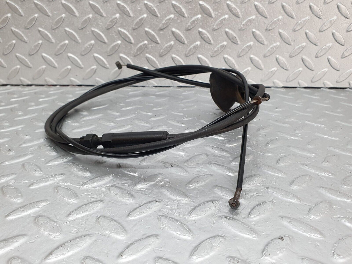 43768 Mercedes-Benz C126 380SEC Coupe Bonnet Release Cable 1269970881
