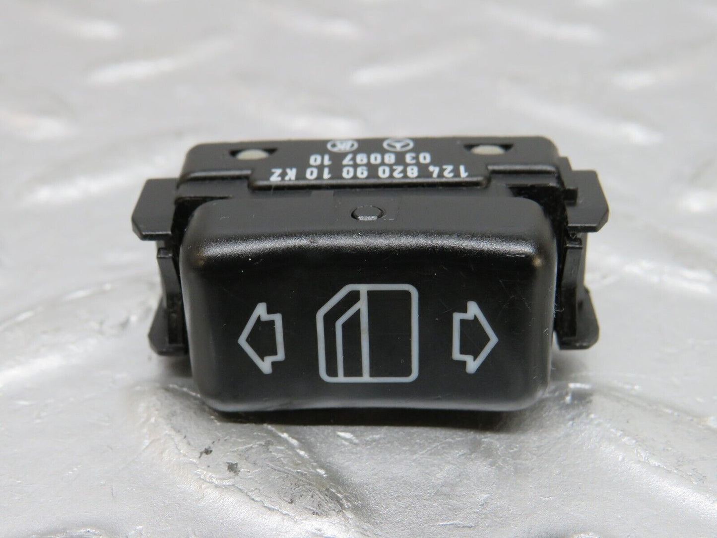 38085 Mercedes-Benz A124 320E Electric Window Switch Right Side 1248209010