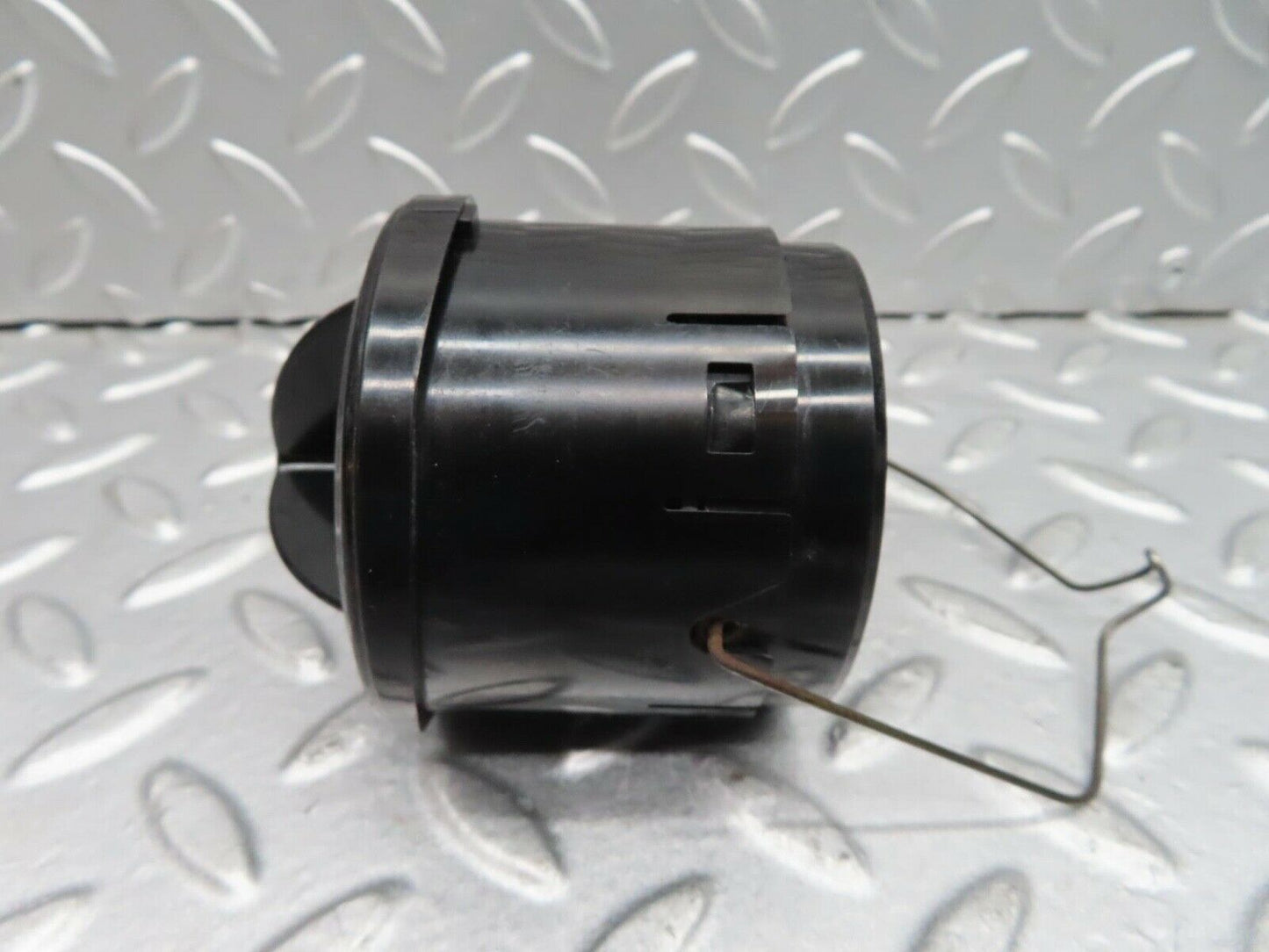 12580 Mercedes-Benz W108 280SE 3.5 Dashboard Air Vent