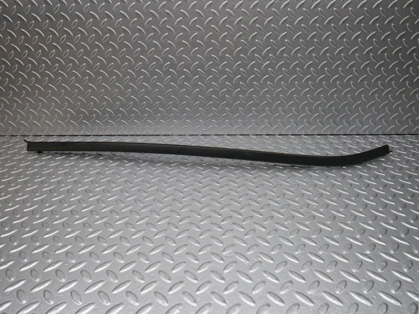 32588 Mercedes-Benz S124 300TE Wagon A Pillar Exterior Trim Right Side
