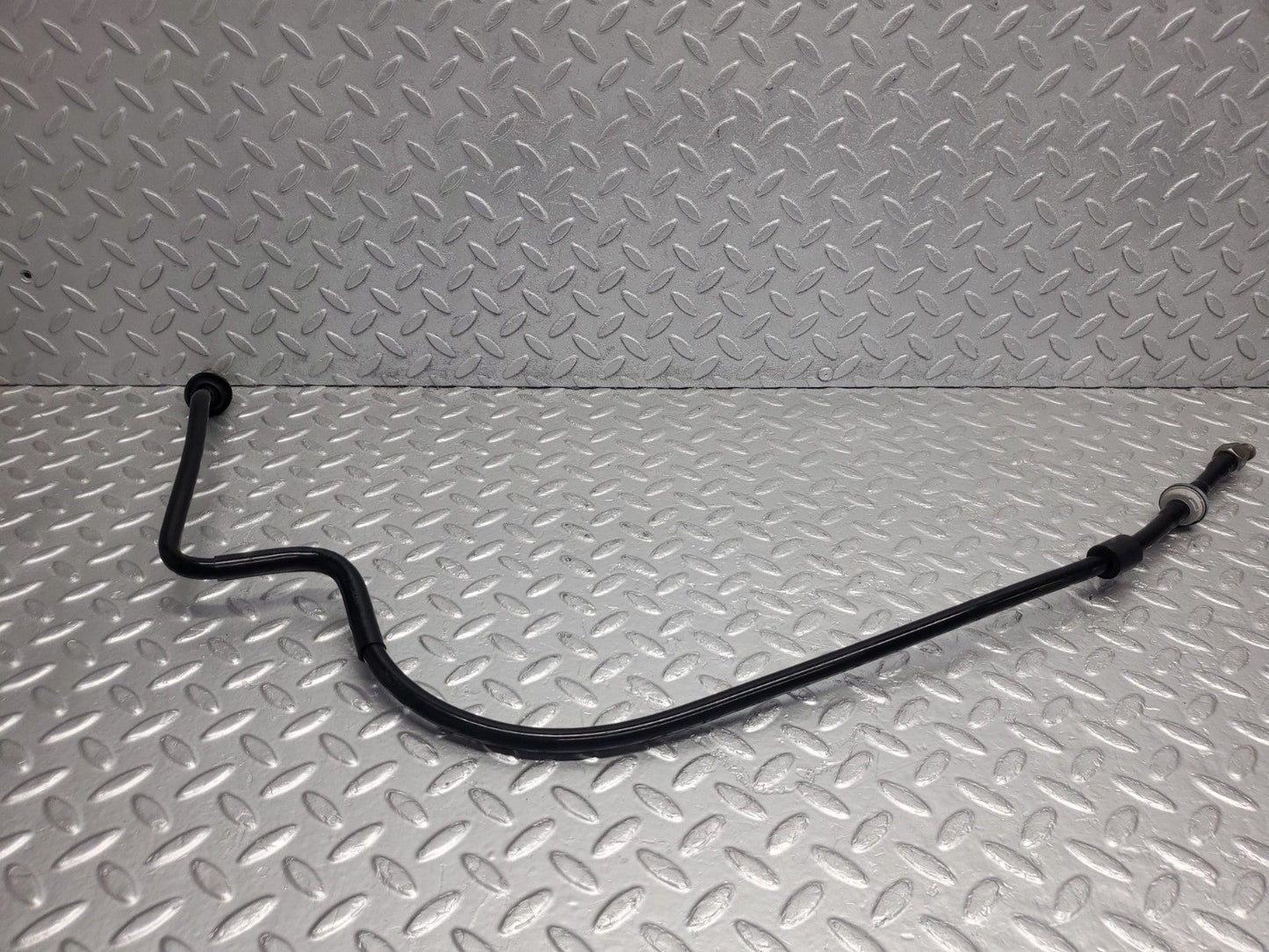 W124 Wagon brake servo vacuum pipe used OEM