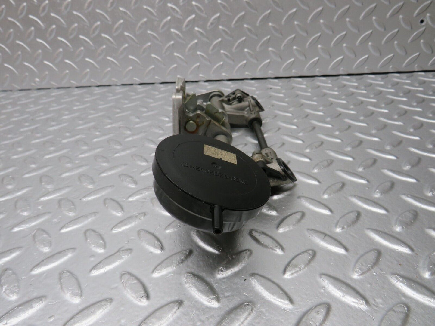 34026 Mercedes-Benz W124 260E Headrest Folding Mechanism