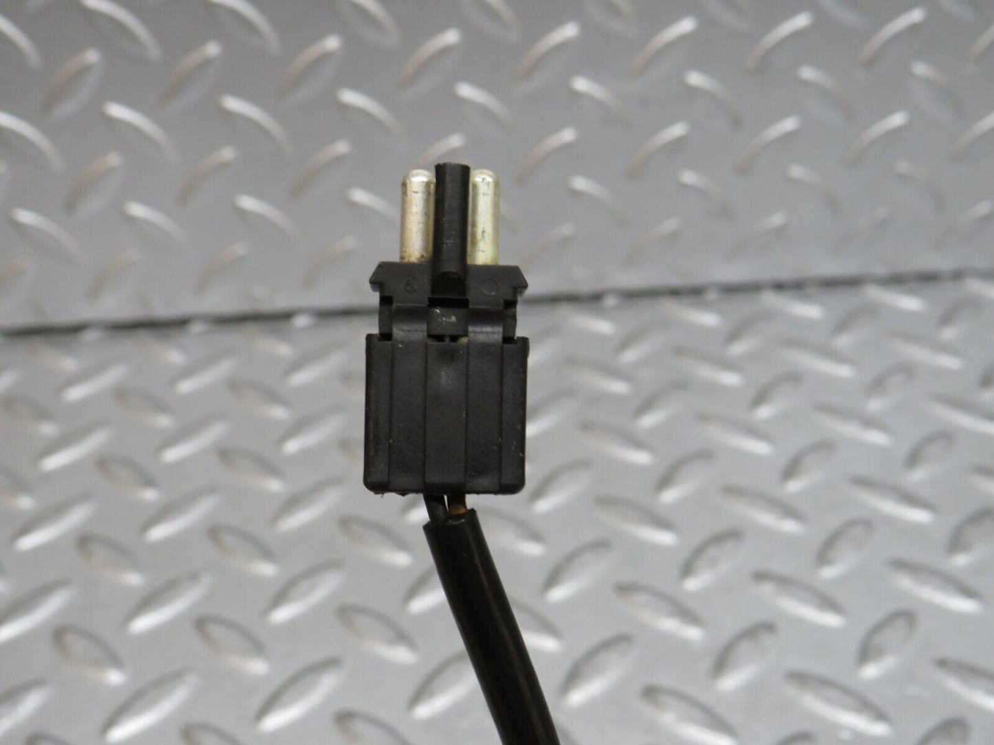 29592 Mercedes-Benz W124 230E Brake Pad Sensor Right Side 2015452228