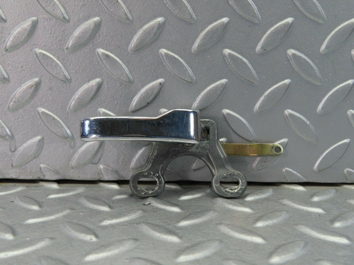 7848 Mercedes-Benz W115 220D Right Interior Door Handle Chrome 1107660419