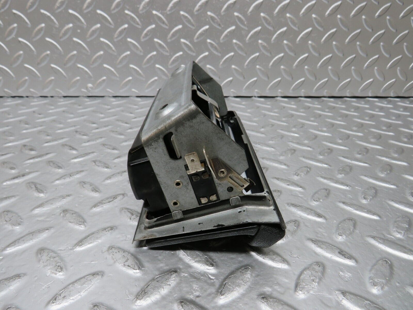 29729 Mercedes-Benz W123 230E Centre Console Ashtray