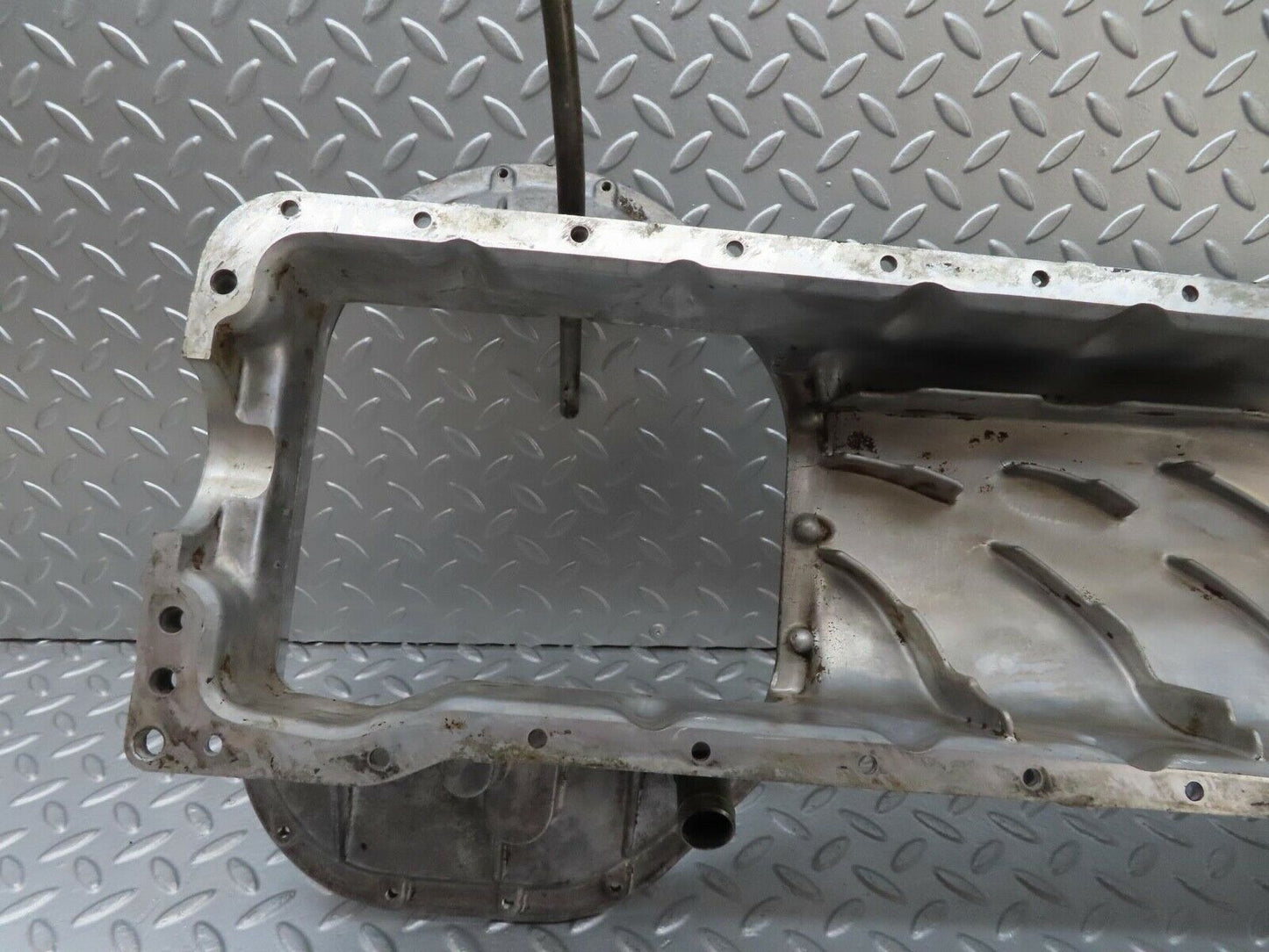 16015 Mercedes-Benz W123 280E Oil Pan Oil Sump 1100140702