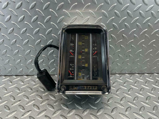 10652 Mercedes-Benz W111 Instrument Cluster