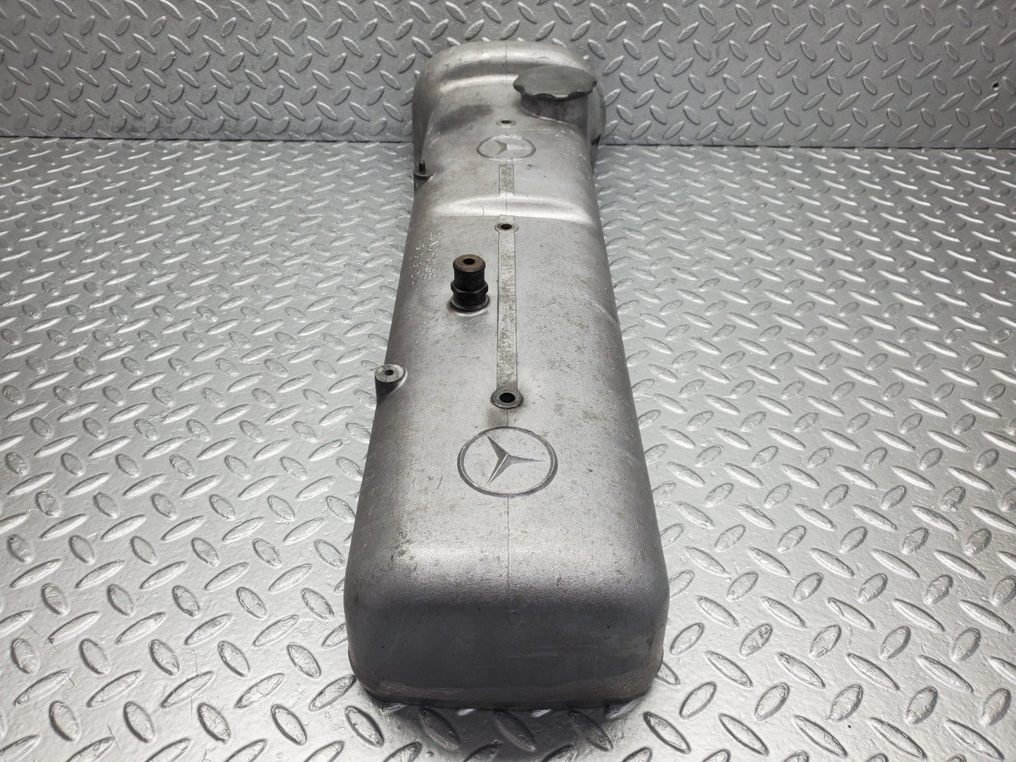 W112 cylinder head cover used OEM