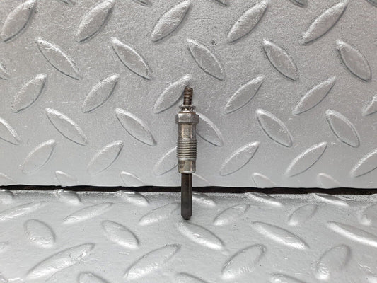 40848 Mercedes-Benz W123 300D Glow Plug Beru 0100221107