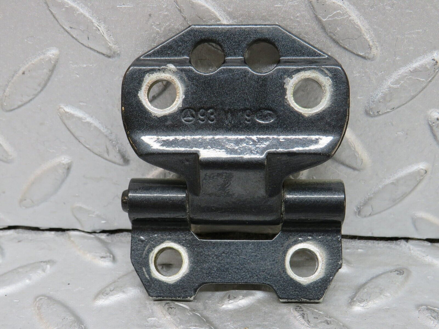 37738 Mercedes-Benz A124 320E Cabriolet Door Hinge Left Side